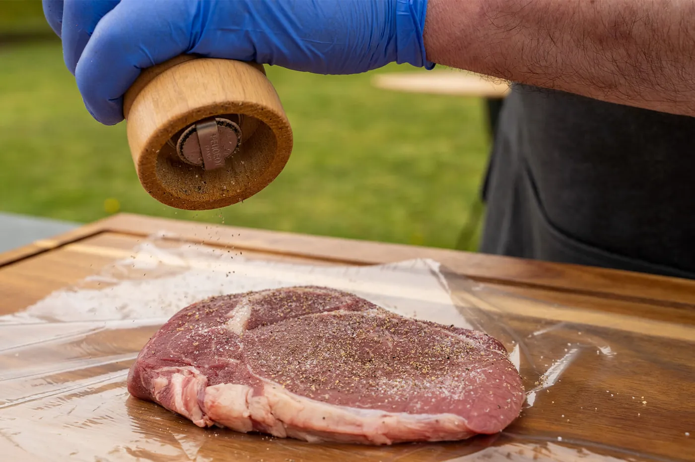 Rib-eye steak kruiden met zout en peper