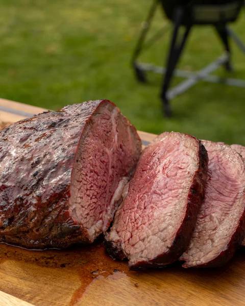 Aangesneden en sappige picanha, perfect medium-rare bereid